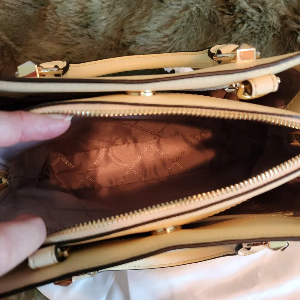 Michael Kors Purse NWOT - Picture 4 of 4